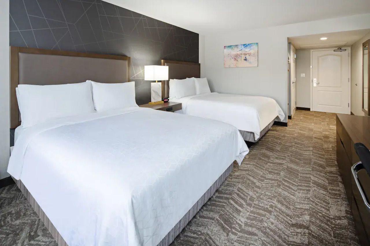 Best Western Valencia/Six Flags Inn & Suites Санта Кларита Екстериор снимка