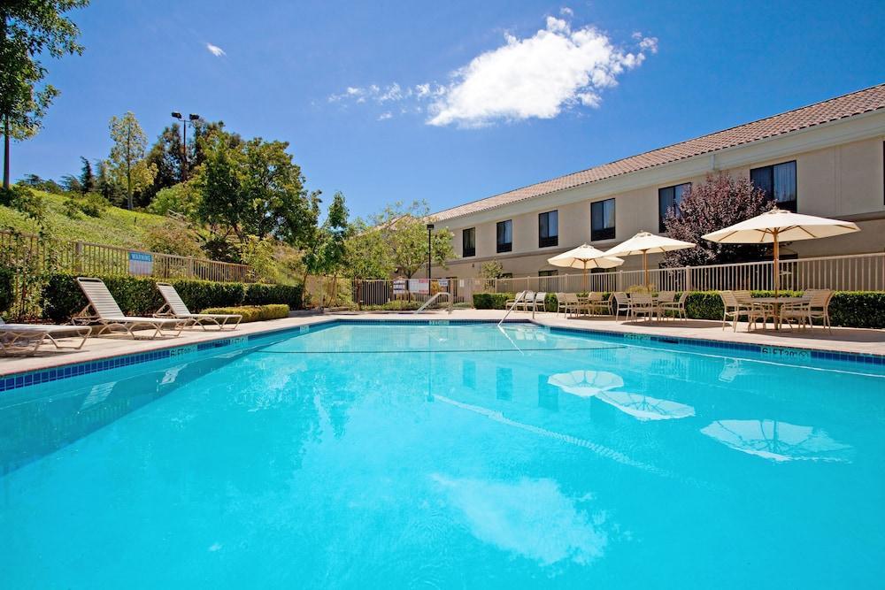 Best Western Valencia/Six Flags Inn & Suites Санта Кларита Екстериор снимка