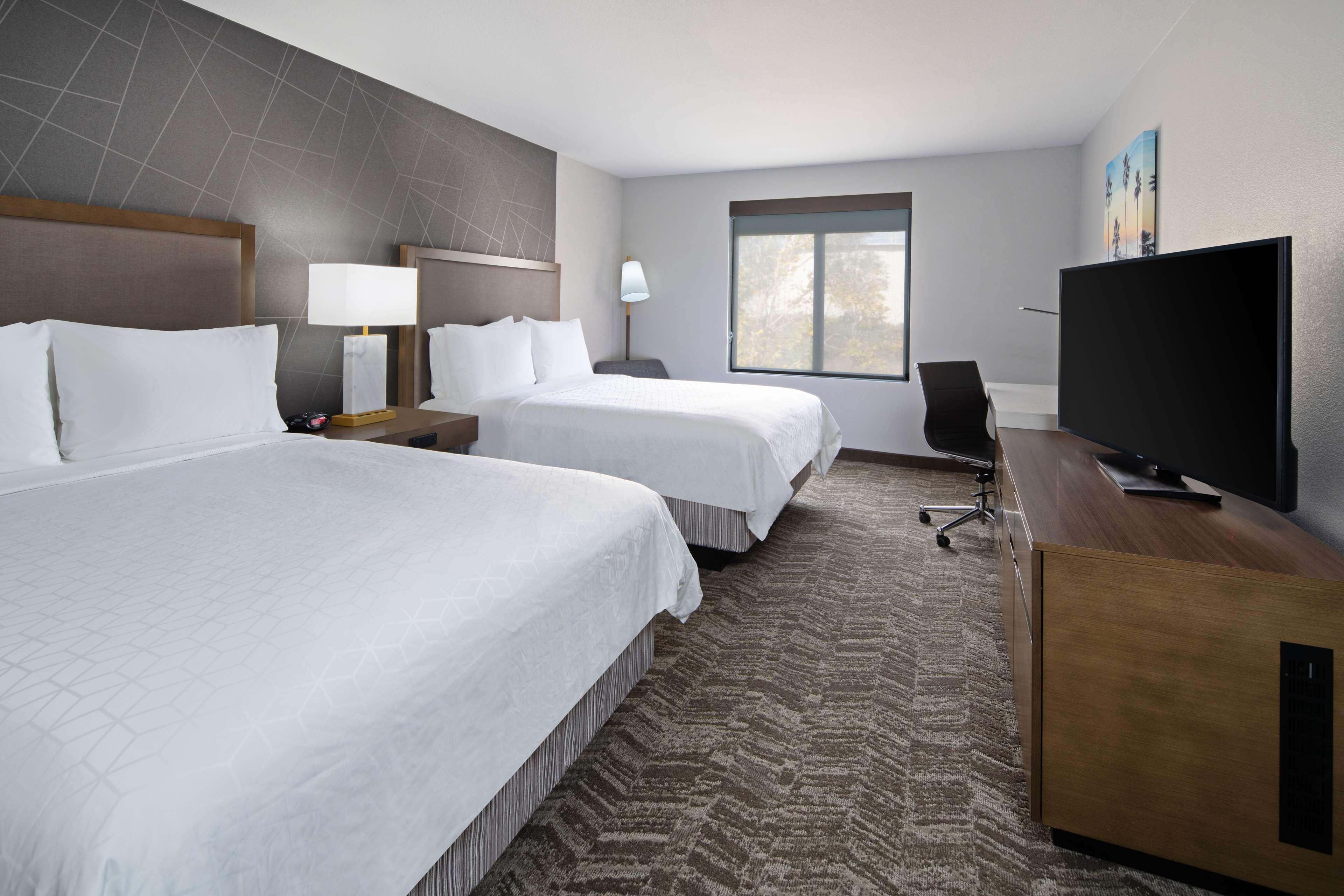 Best Western Valencia/Six Flags Inn & Suites Санта Кларита Екстериор снимка