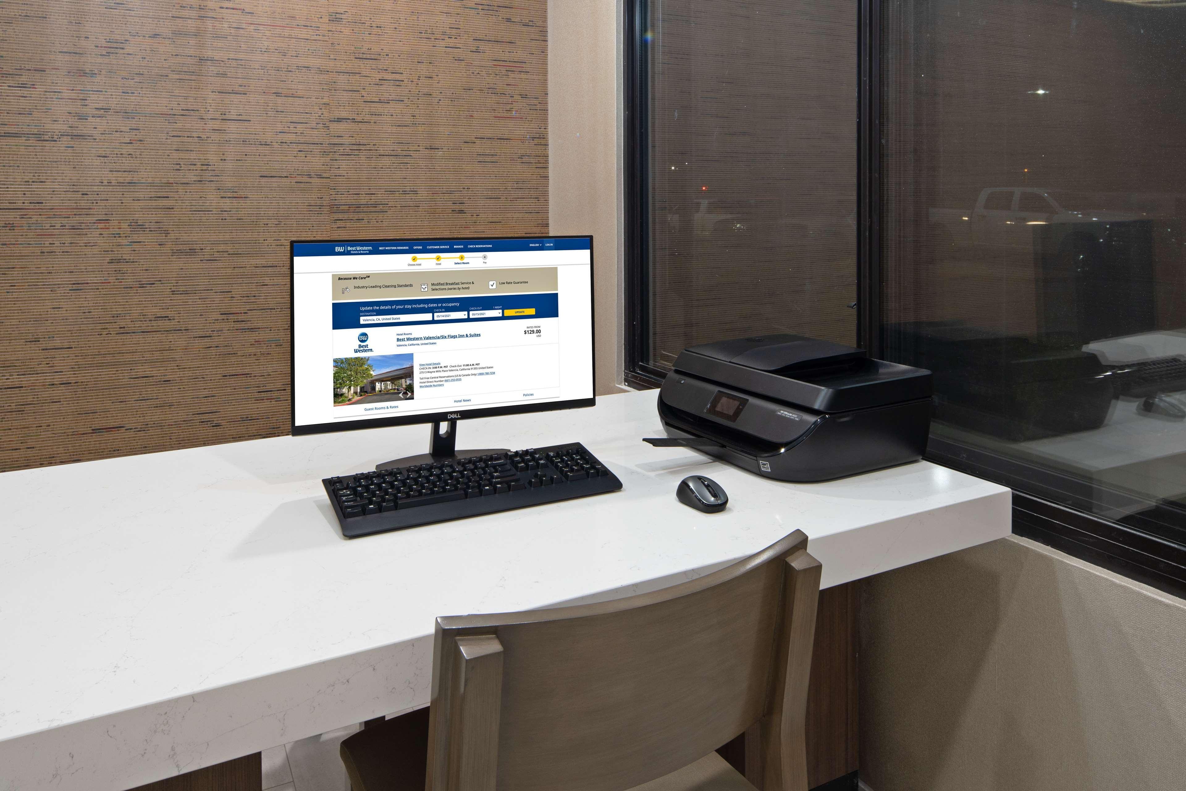 Best Western Valencia/Six Flags Inn & Suites Санта Кларита Екстериор снимка