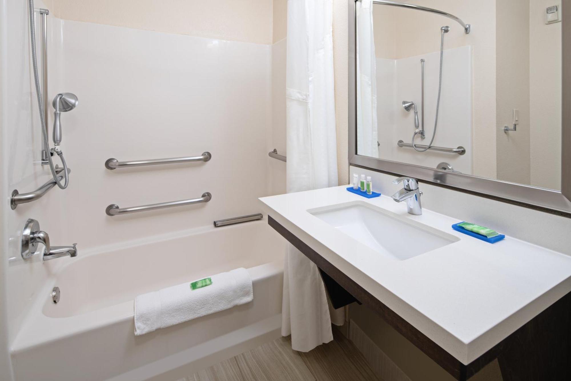Best Western Valencia/Six Flags Inn & Suites Санта Кларита Екстериор снимка