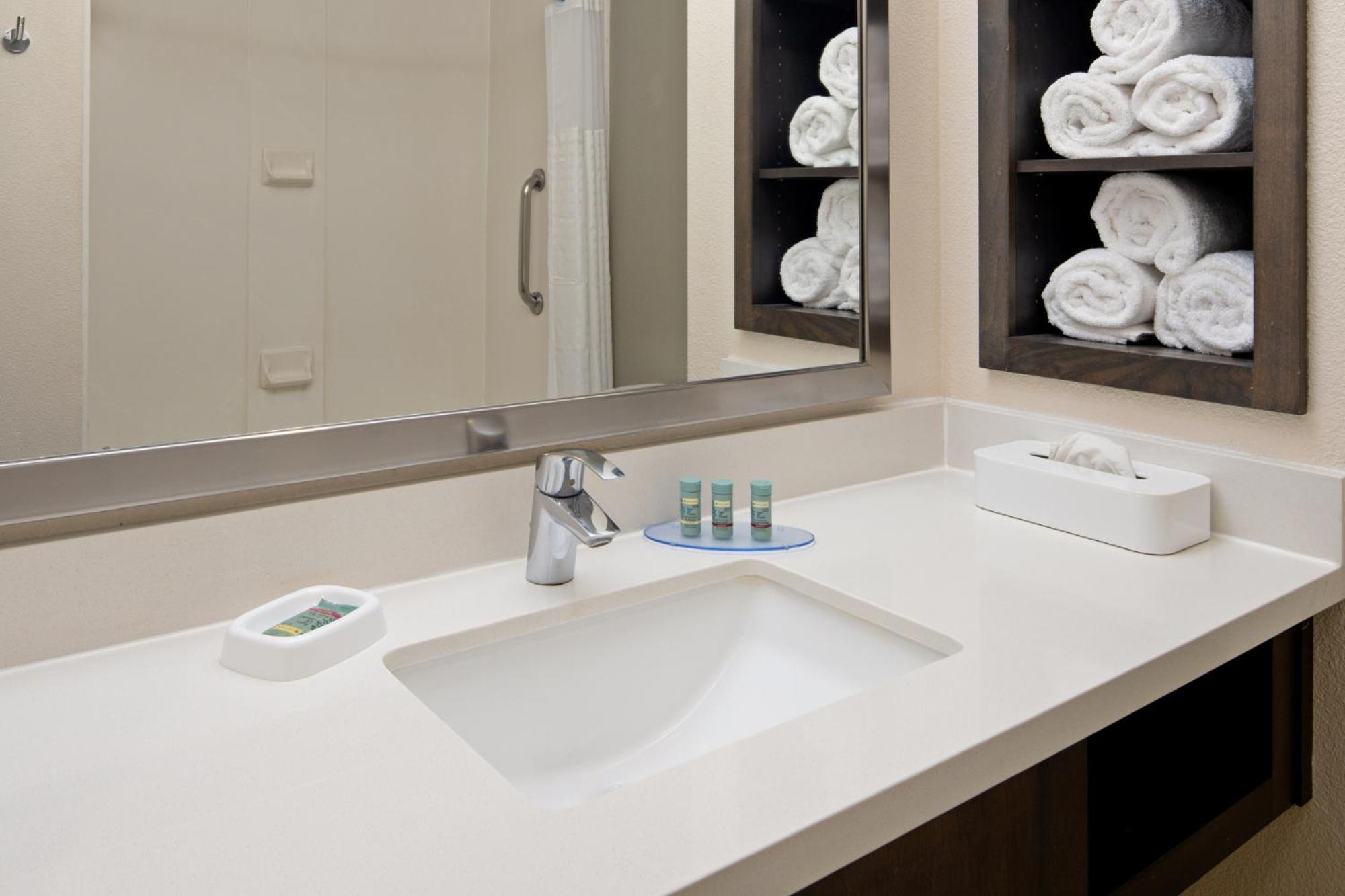 Best Western Valencia/Six Flags Inn & Suites Санта Кларита Екстериор снимка
